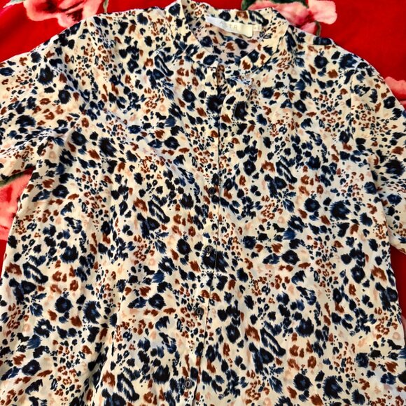 ASTR The Label Blue Multi Leopard Belle Ruffle Sleeve Blouse Women’s Medium - Picture 8 of 15